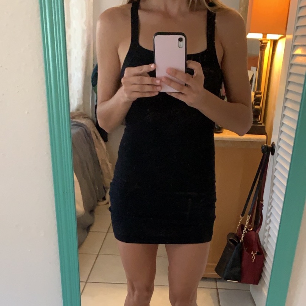 Gorgeous black dress!